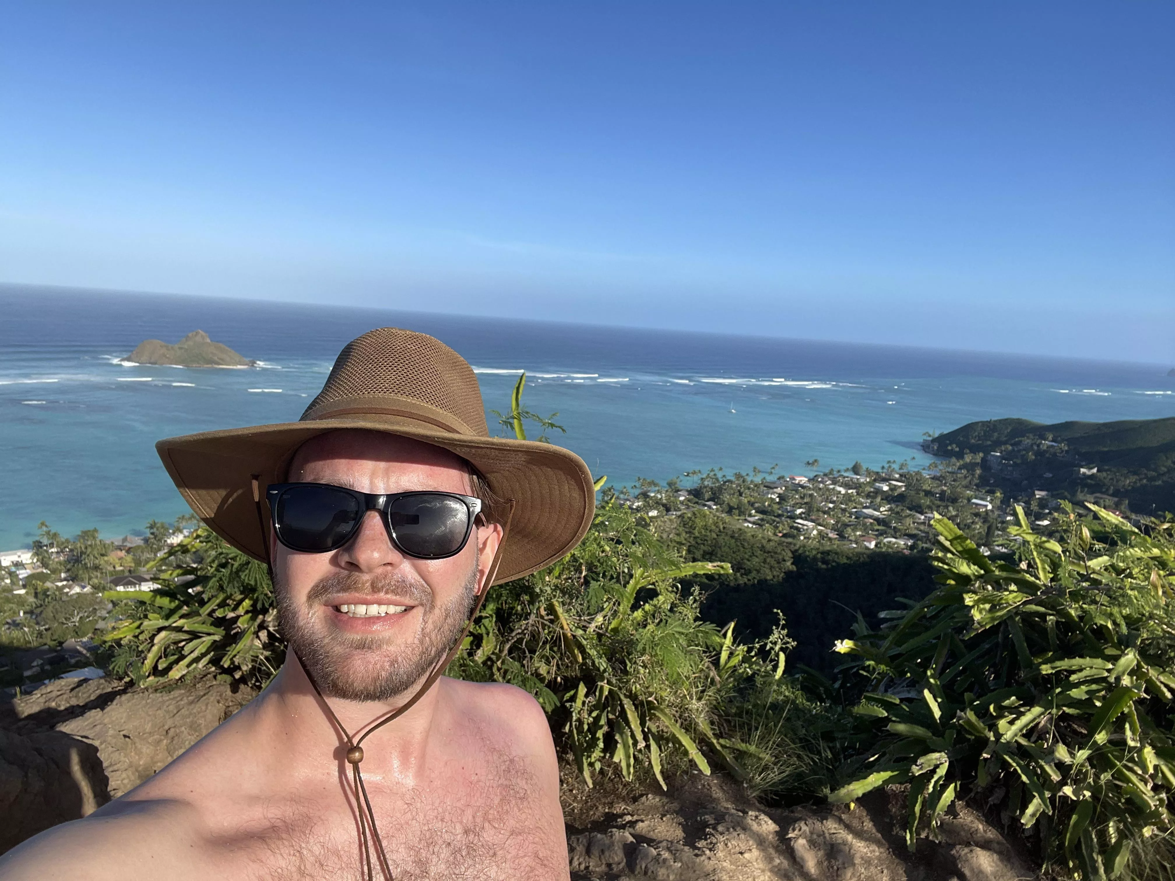 Hope everyone is having a great Monday! Wishing I was back in paradise.. posted by yoshiman5000