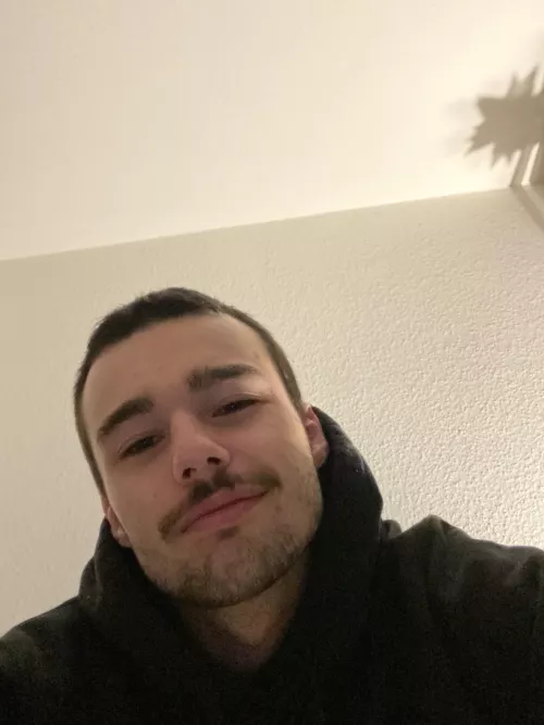 Hope everyone’s having a great Sunday. by AdditionalProcess776