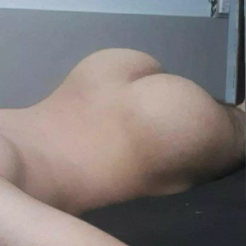 I love sleeping without clothes 😴 posted by Aggressive-Bluejay51