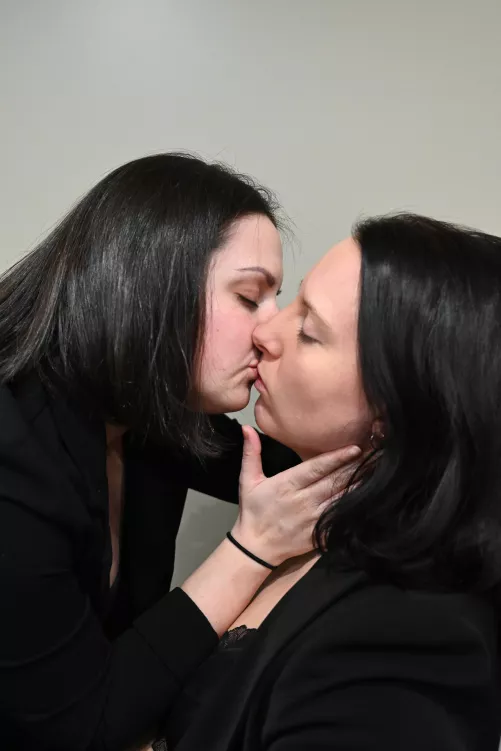 I melt a little when she kisses me by Nadia_Volkov