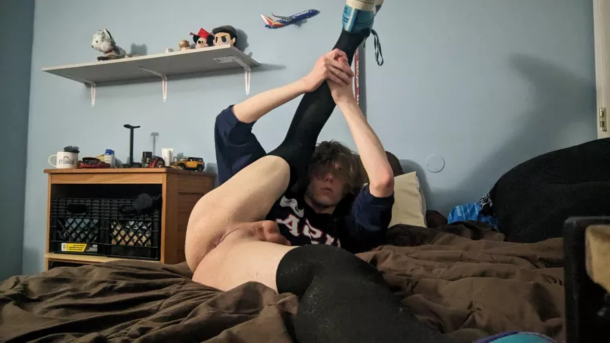 I'm just stretching I swear! by ahappytwink