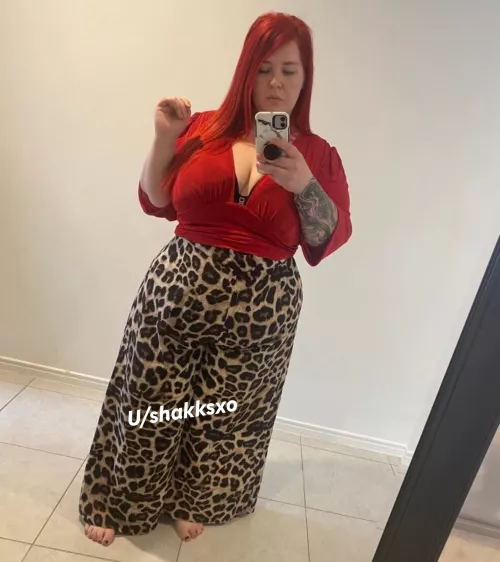 I'm not gonna deny I'm a walking, talking red flag 💋 by shakksxo