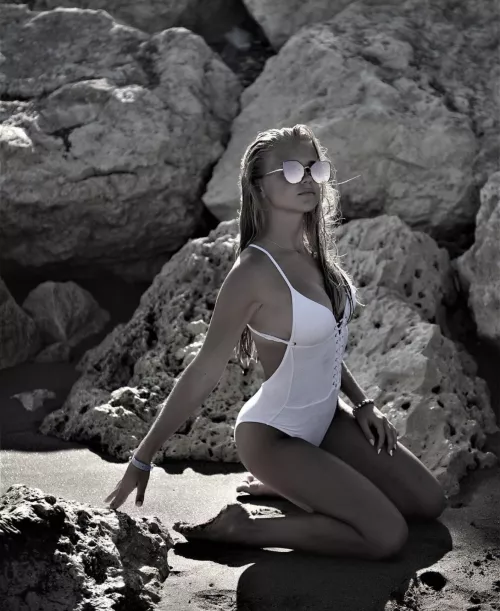 Ive been told i look tight by Yuhonk