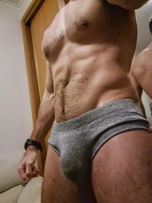 My eyes are up here by Ekrilas