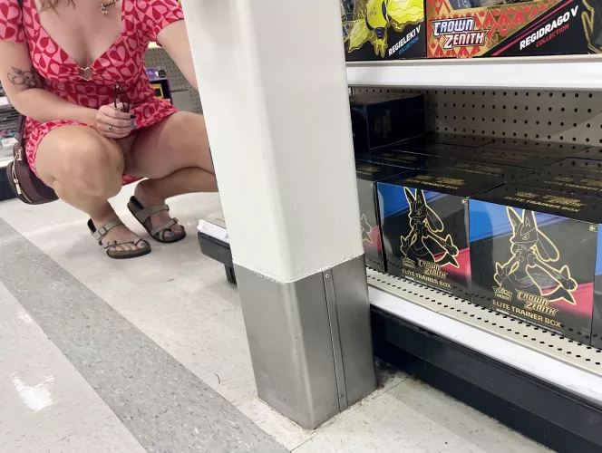 My girls’ bare pussy makes shopping that much more fun by dudebro1107