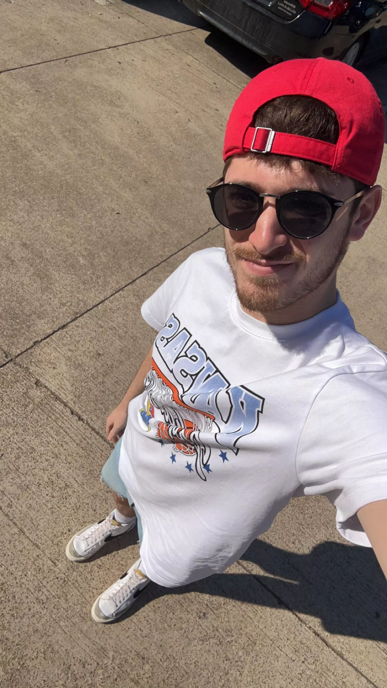 Need someone to enjoy the warm weather with 😉 posted by Warm_Painting6660