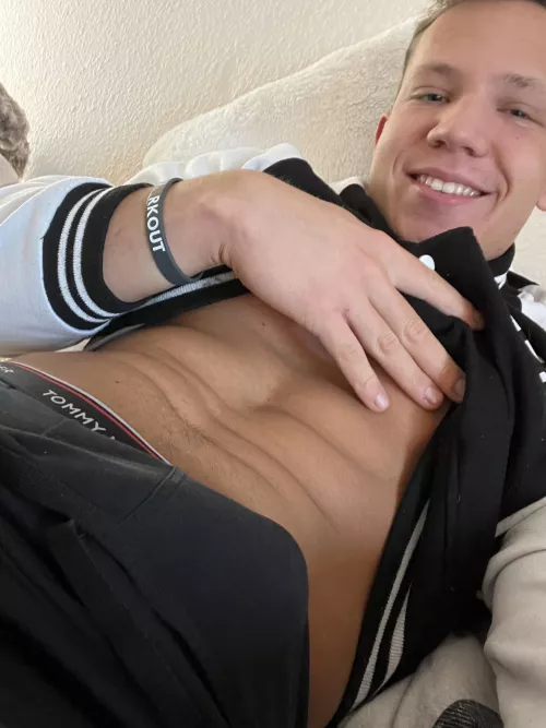 New morning new boner🥲🙈 by Henry3182