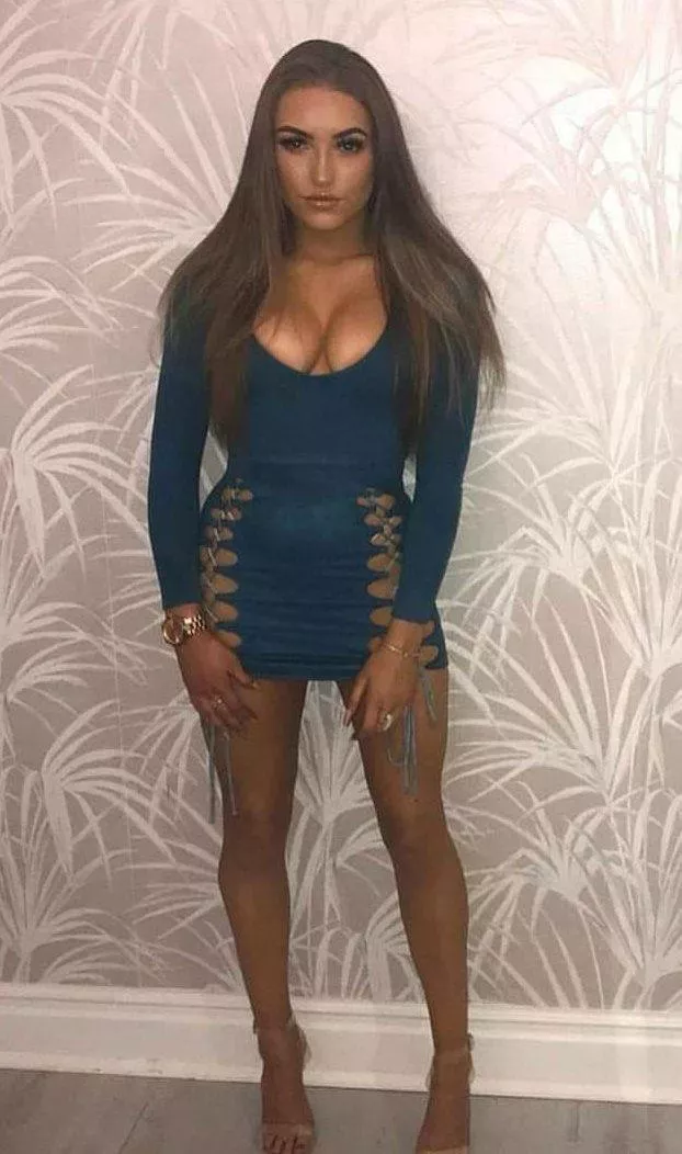 No panties needed posted by Gooneruk69