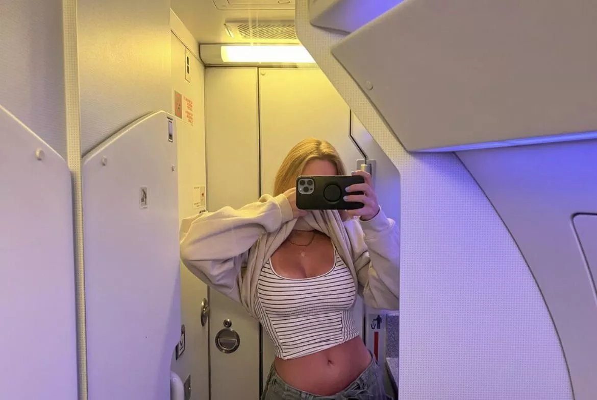 Nothing better than monday flights posted by Mory0009