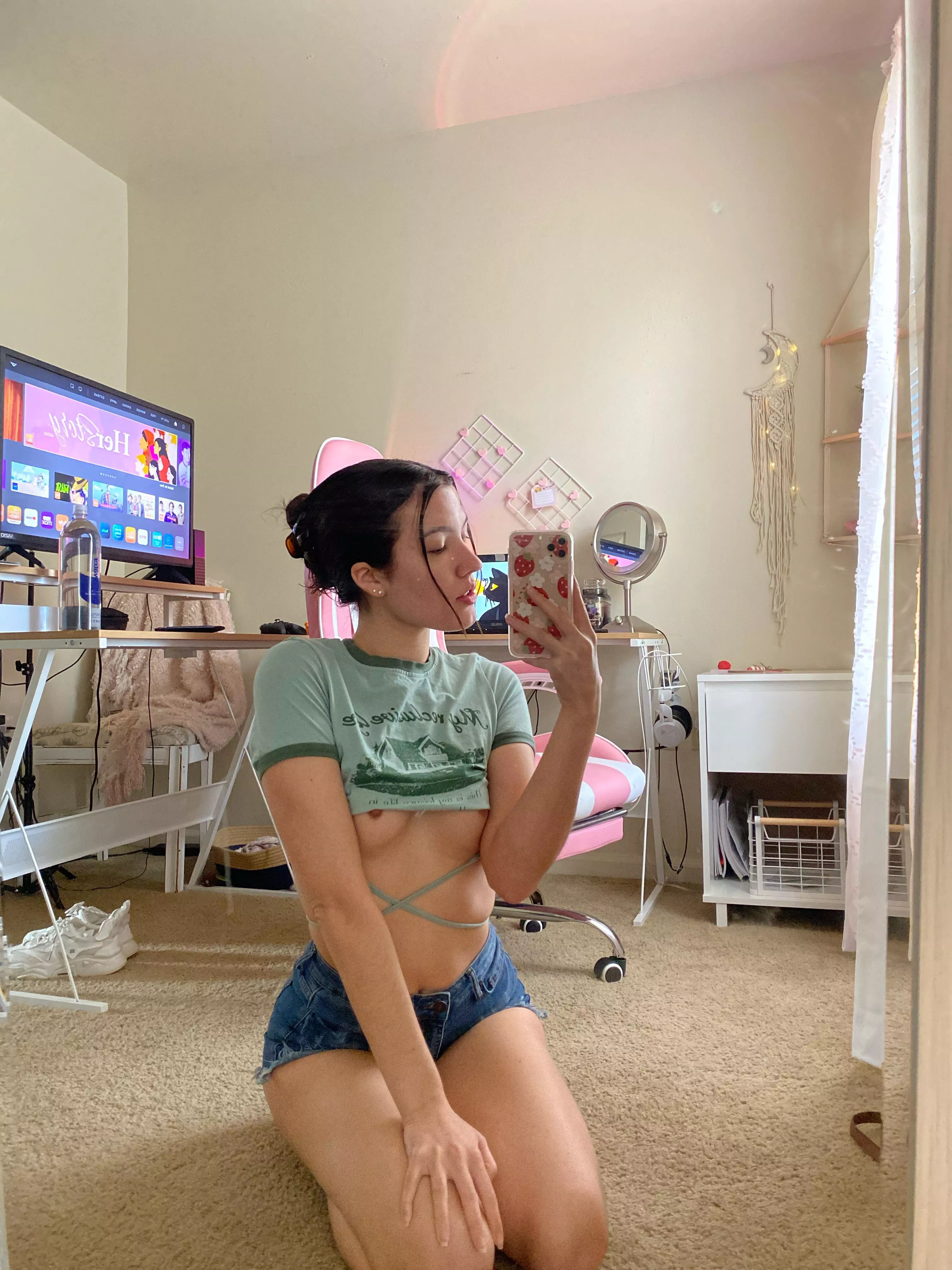 The perfect size, don’t you think? posted by milkymarie_x