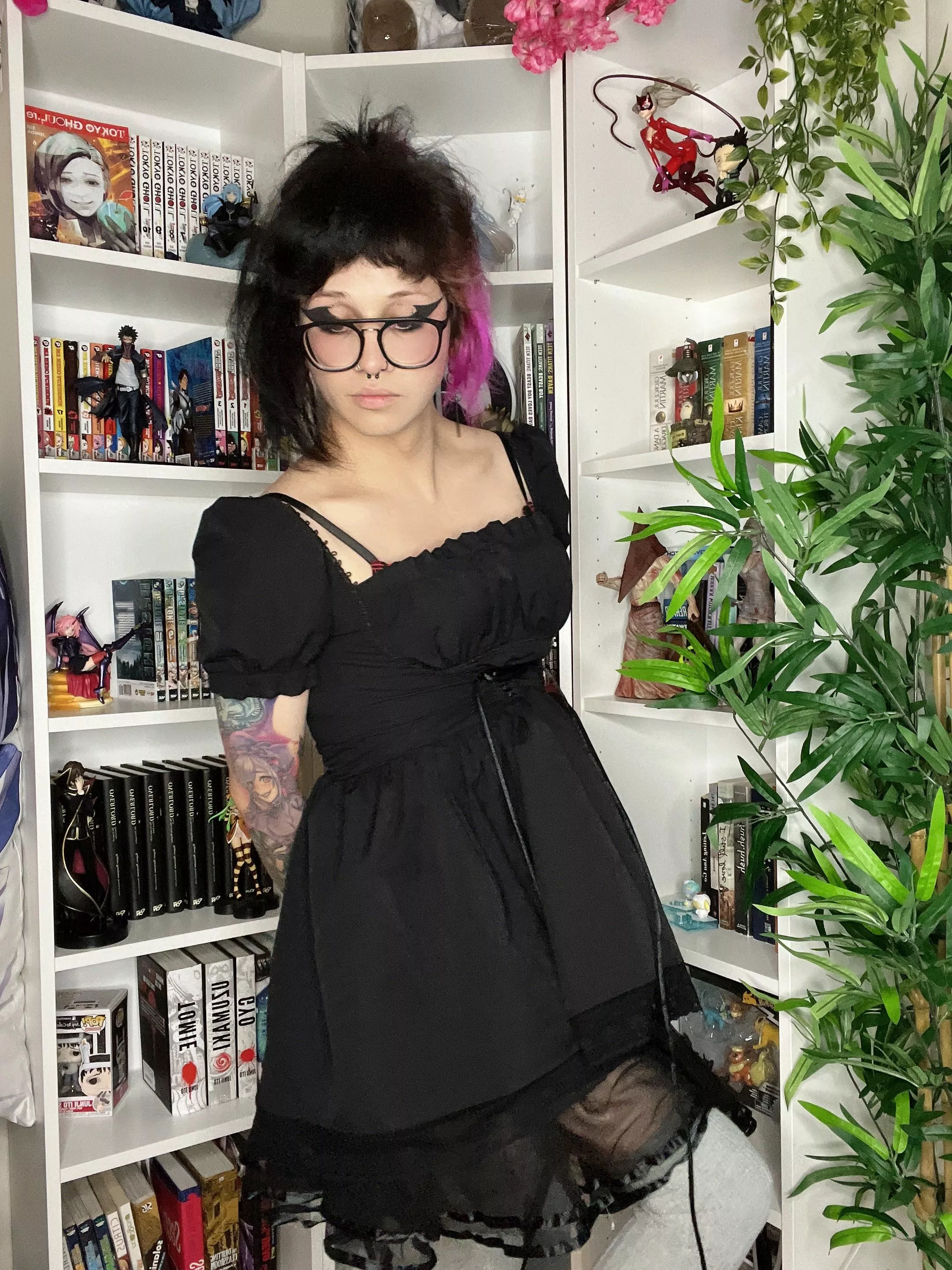 Ur little femboy likes putting dresses on 🫣 posted by Daithly