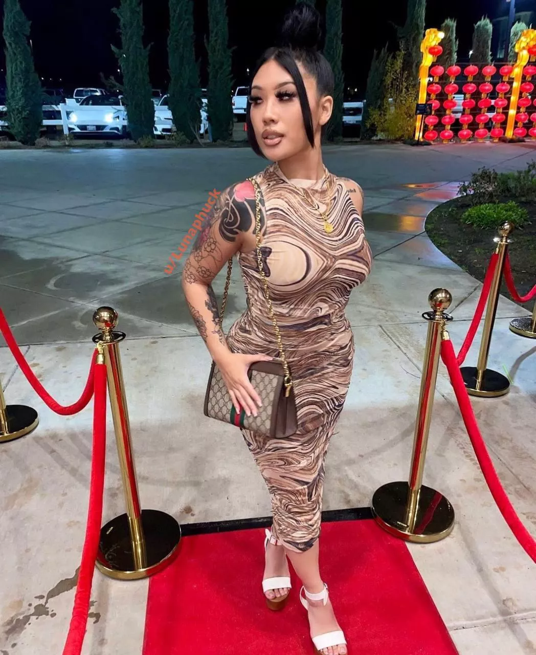 What caught your eye first ? posted by Lunaphuck