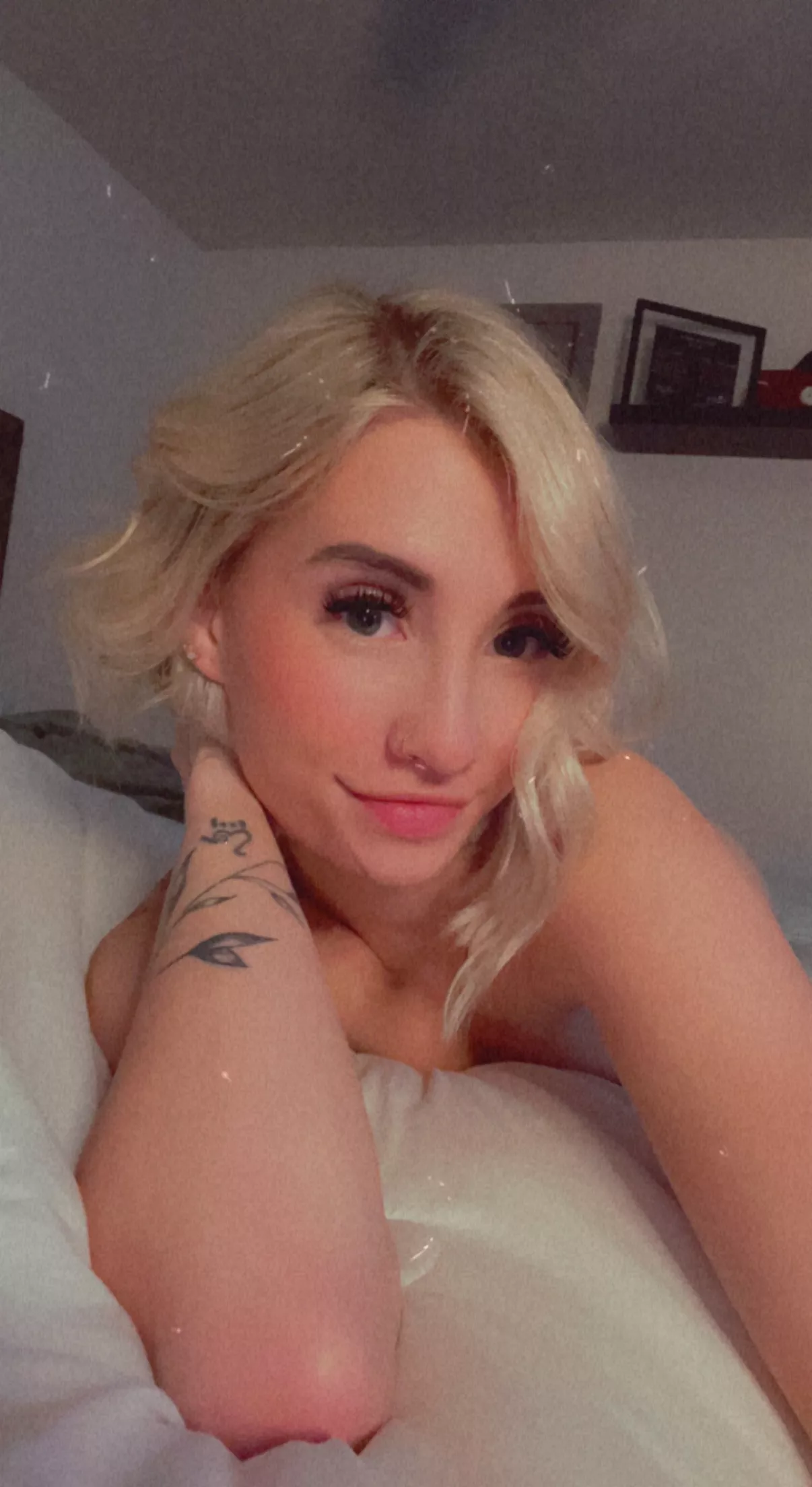 What do you think blonde girls like to do when they are alone? 😜😈 posted by aria_adams