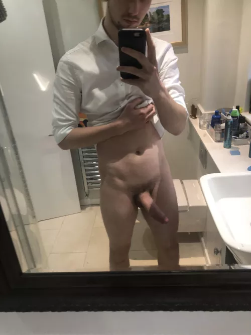 What my mirror sees by ComprehensiveRip7635