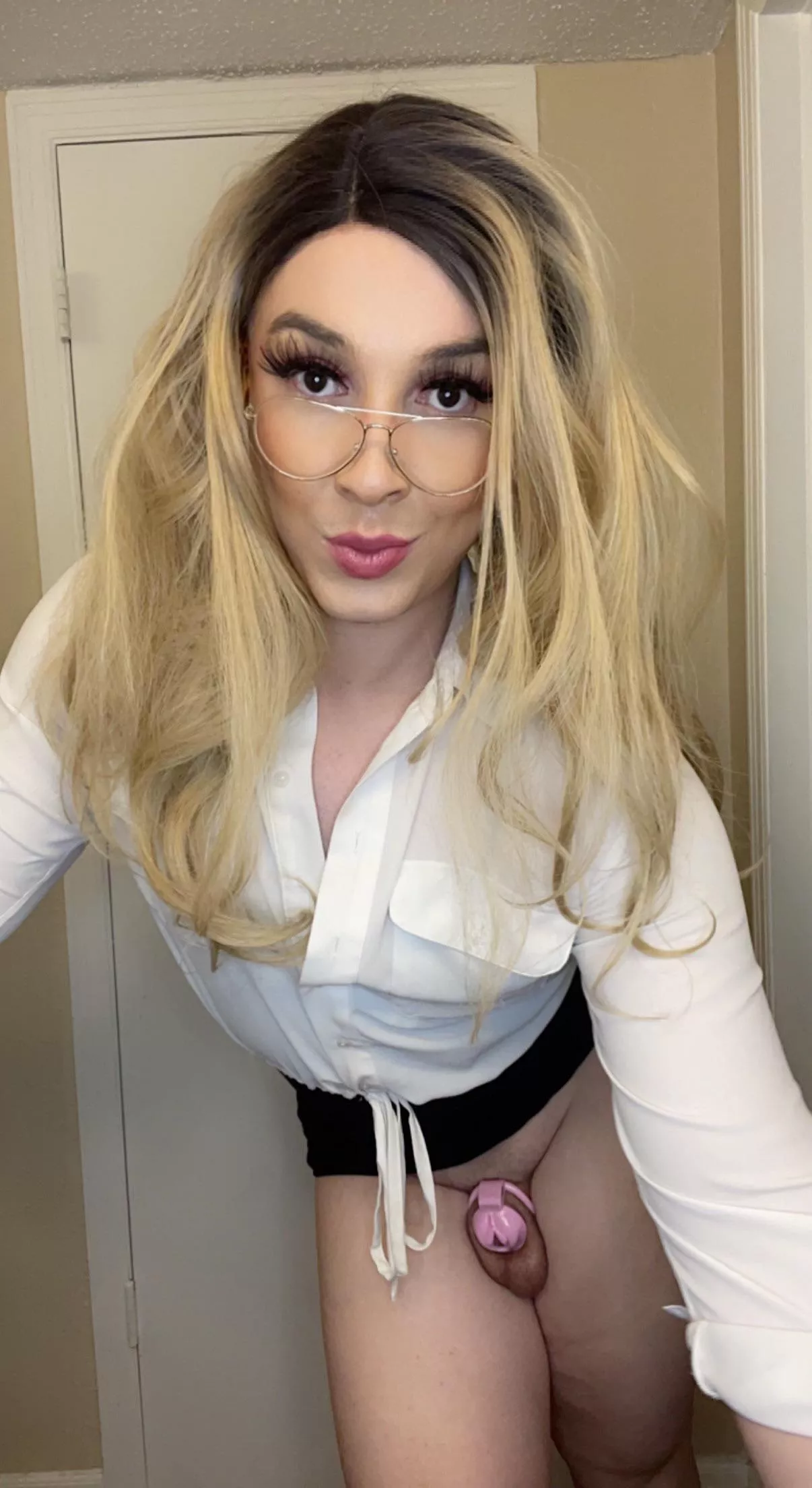 Your new chastized assistant 💕🔐 posted by Sissysofia_15