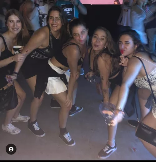 15234 by MrRequester