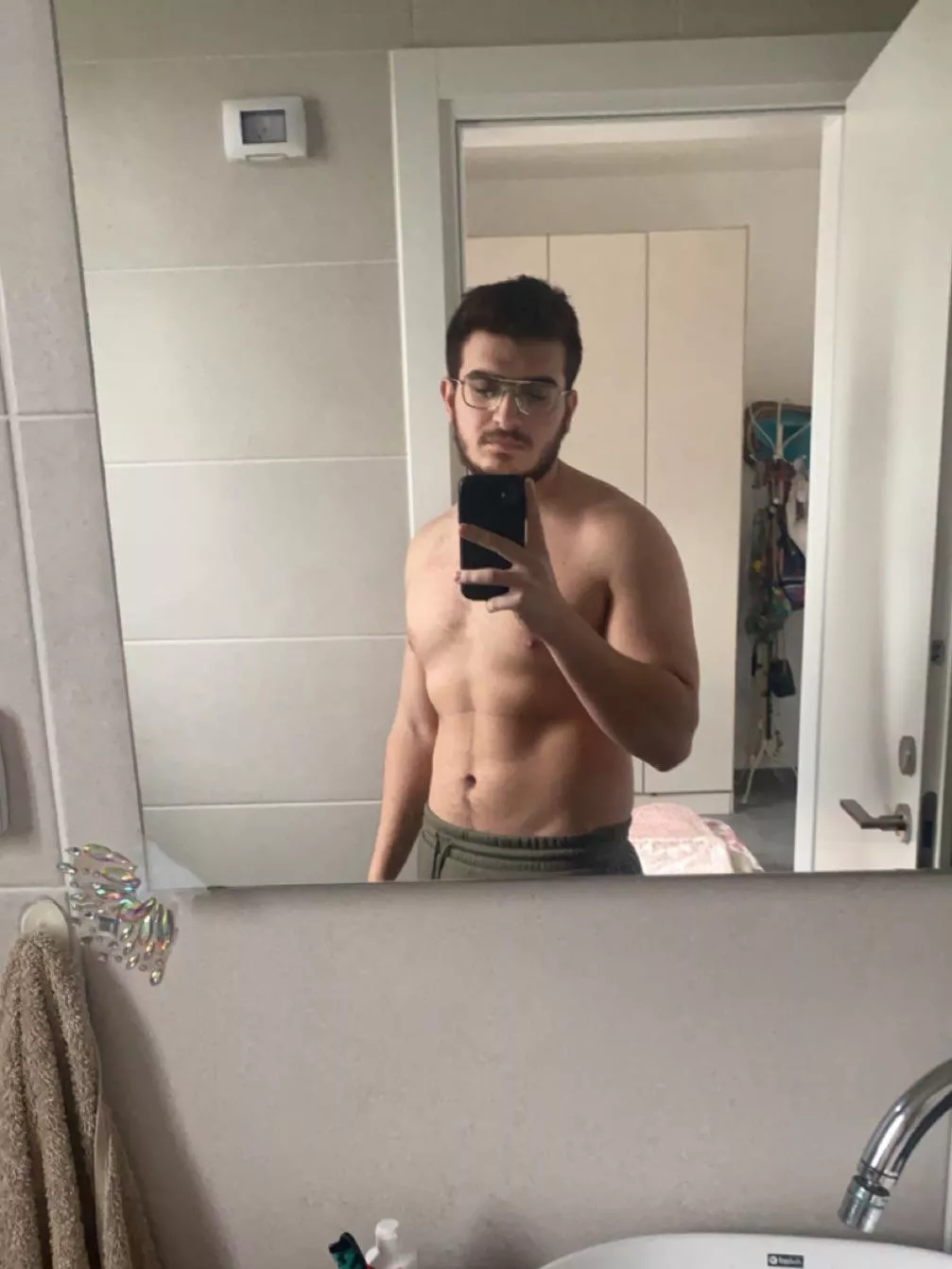 22 bottom, wanna join for a shower? Mabmas22 posted by Afraid-Jellyfish-832