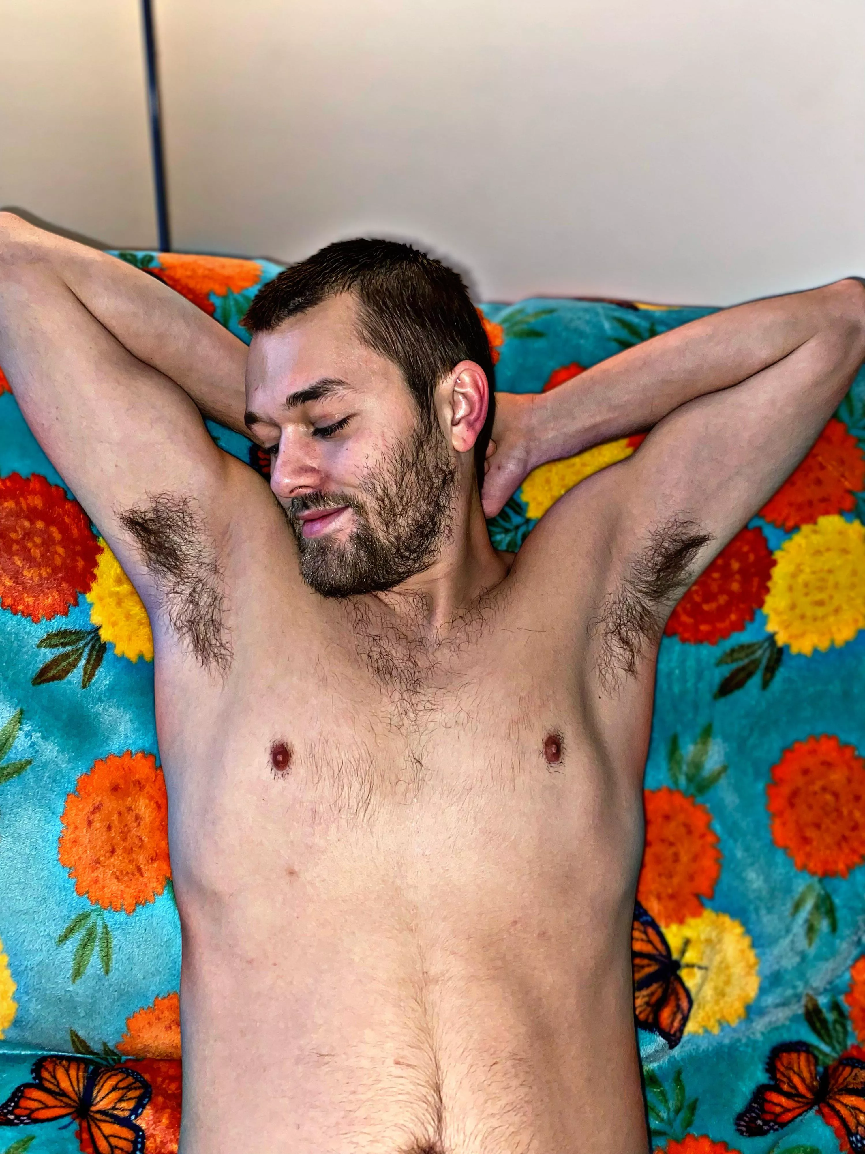 (24) Fuck I smell MUSKY 😈 posted by Younghungbiguy23