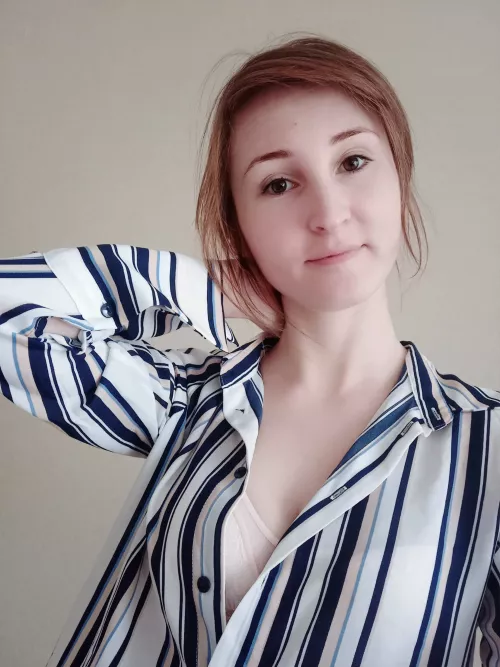 an attractive neckline? by emma-goldie