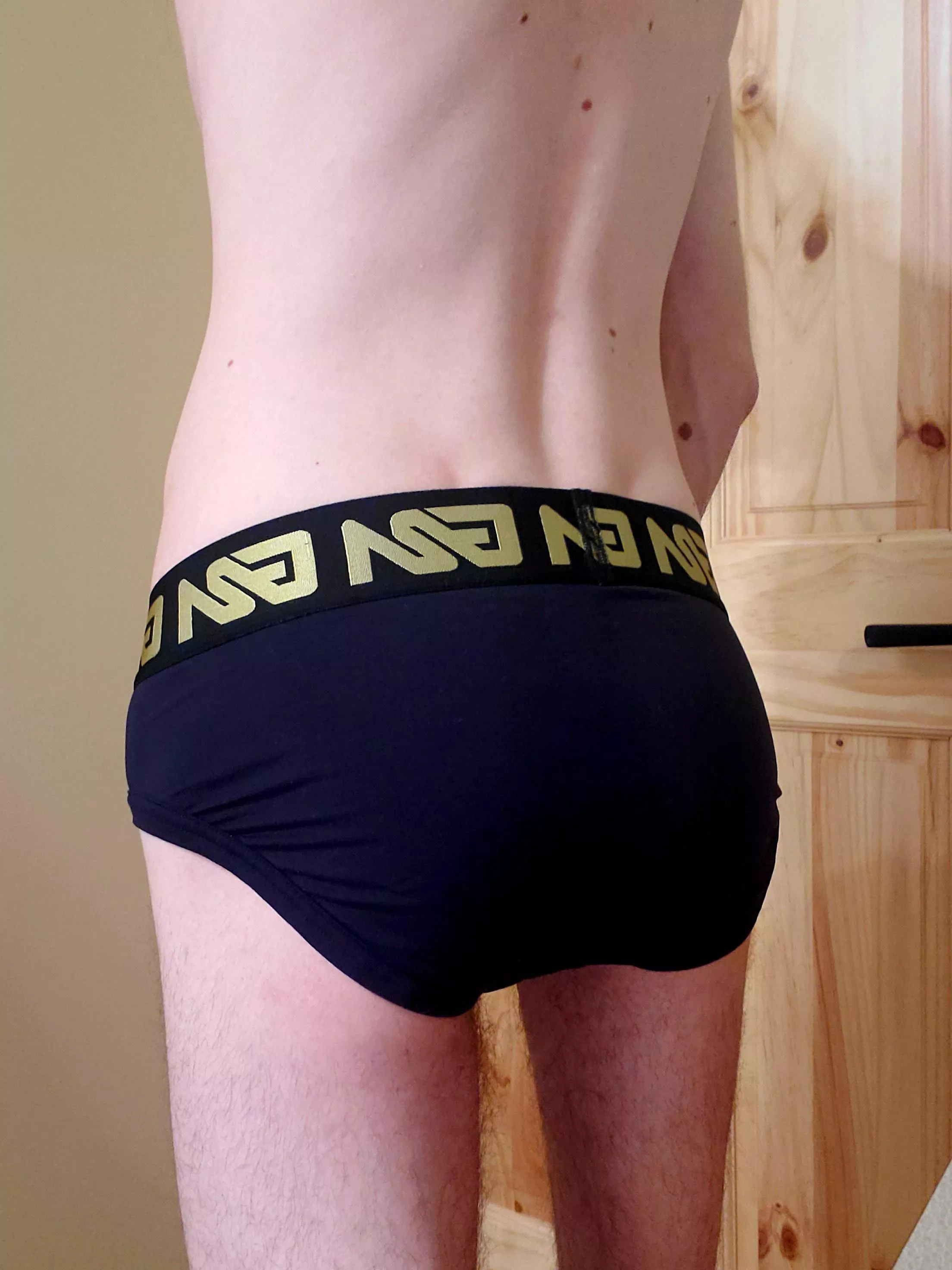 Do you like my ass in these? 🍑 posted by countryboixx