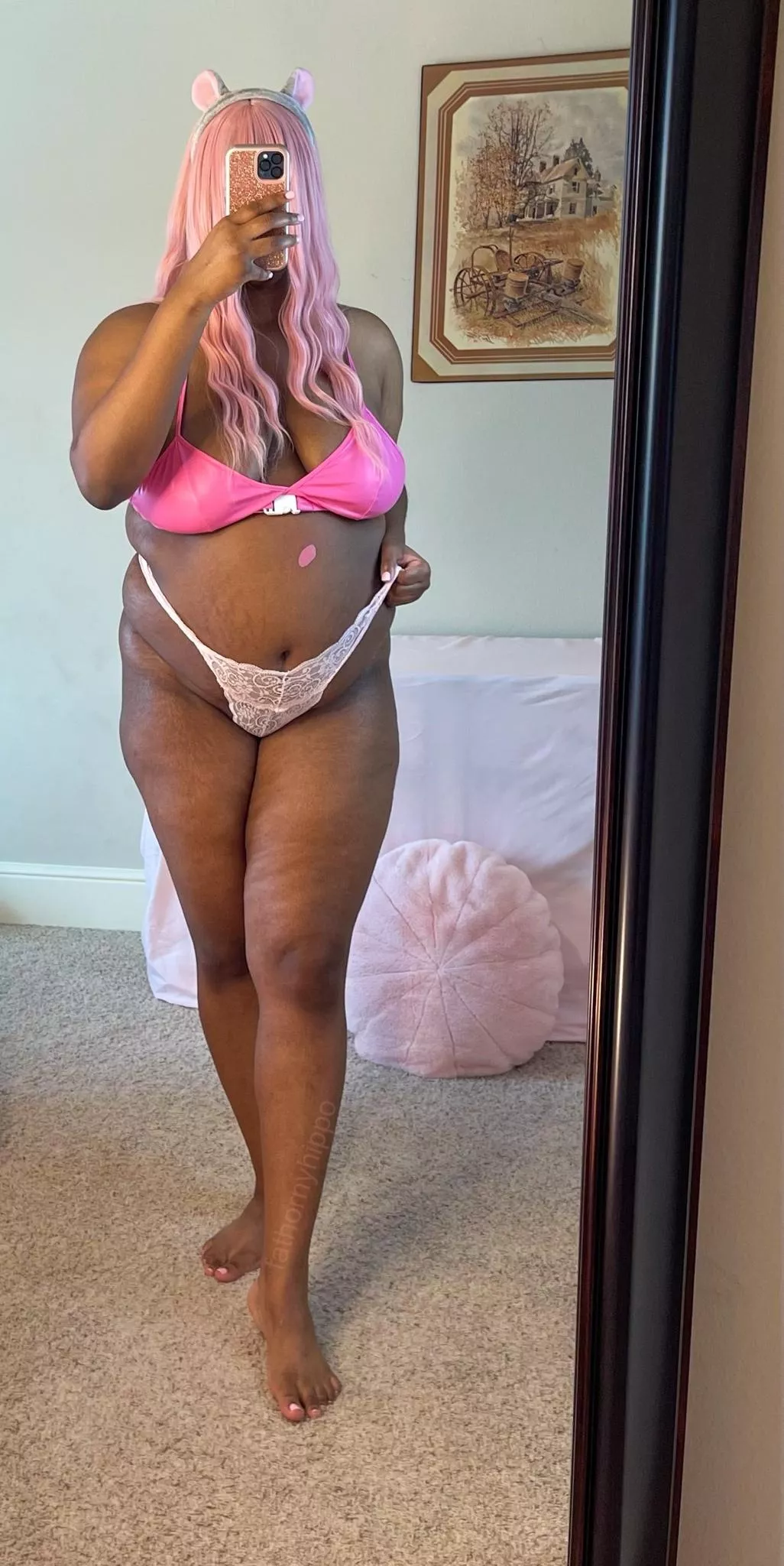 Do you like tall BBWs? (6'1, 18) posted by fathornyhippo