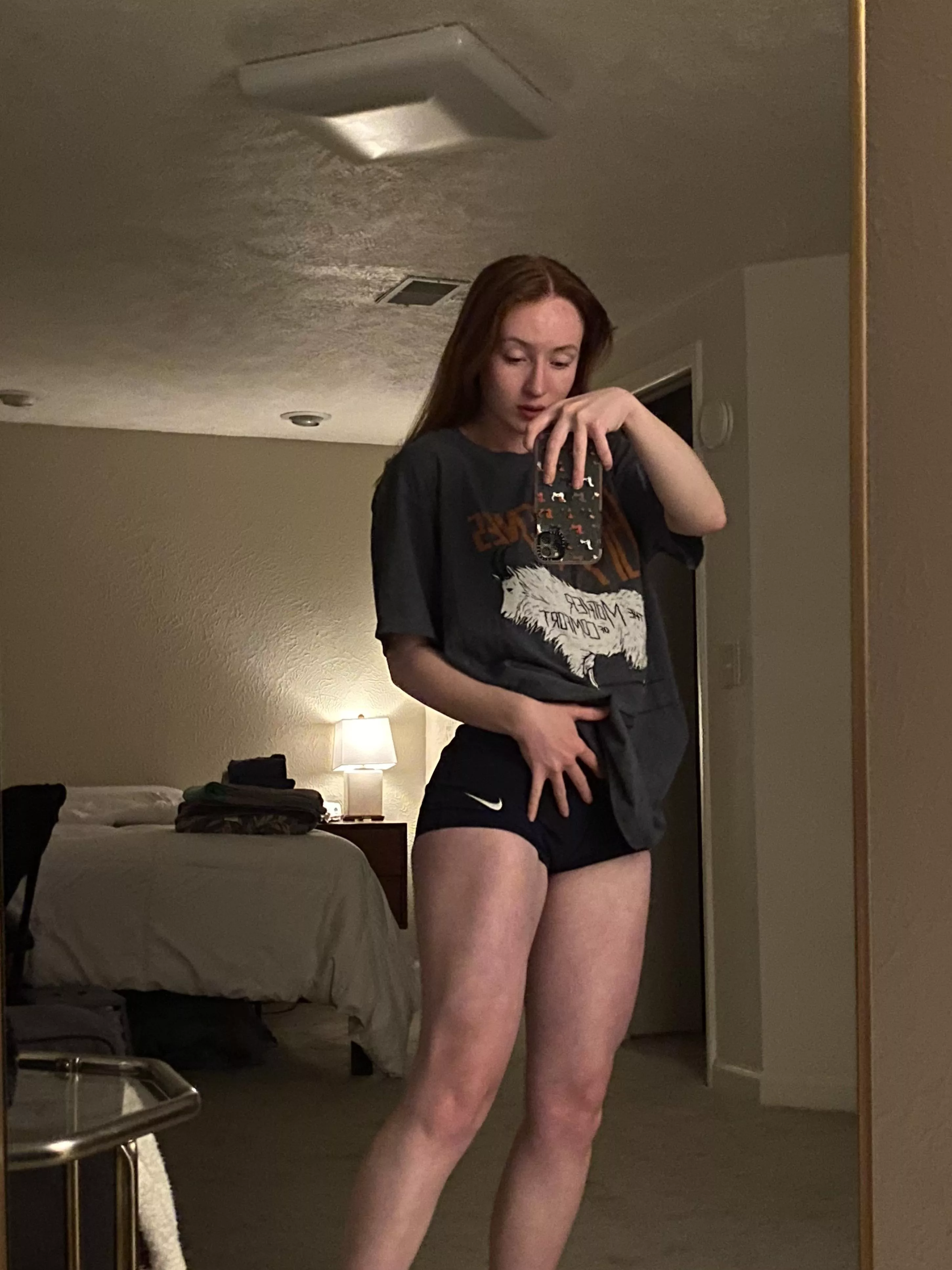 [f] leg day 💪😋 posted by bawdybunnie