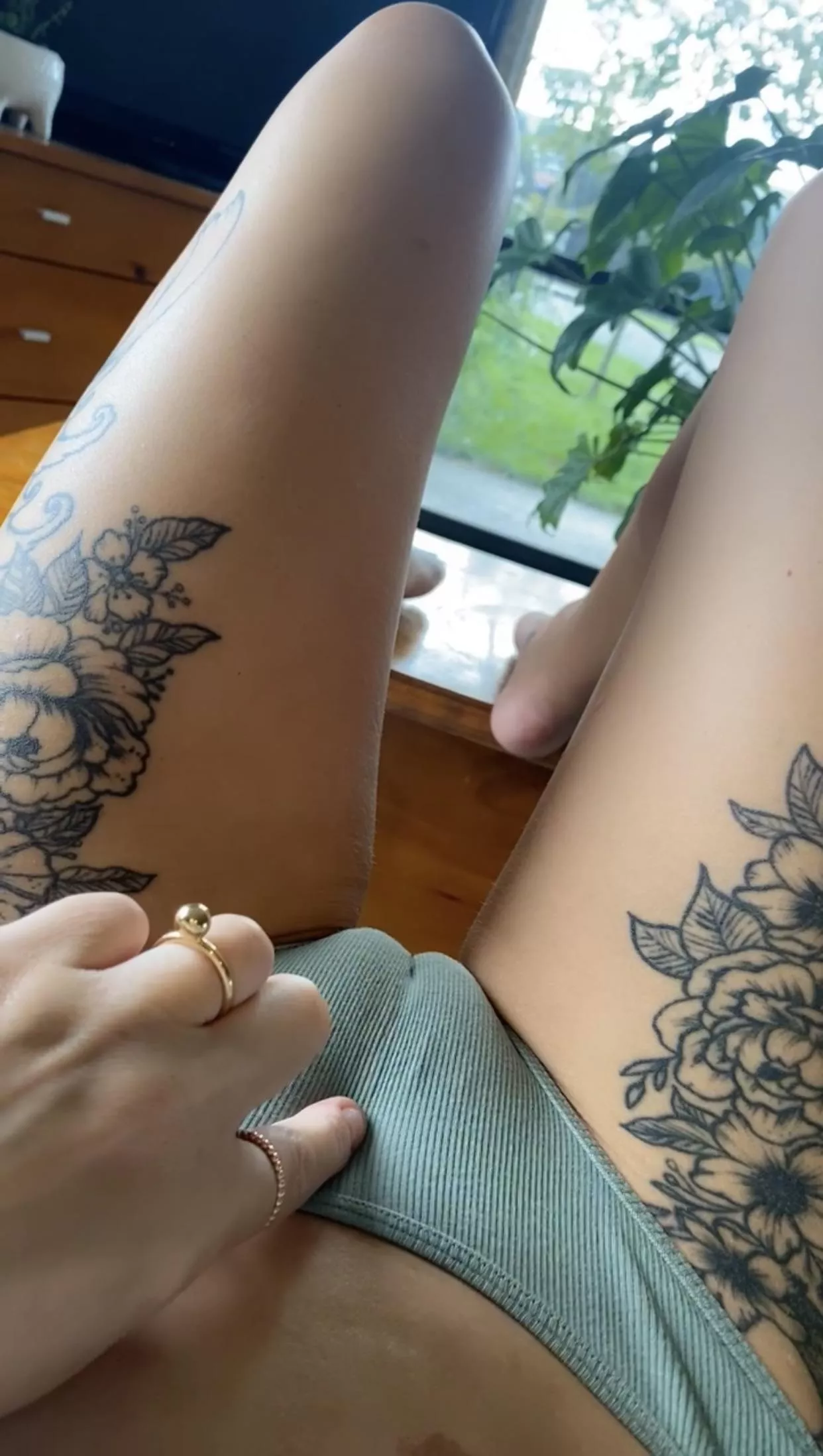 Feel your way around my panties.. posted by Blueberry_Training