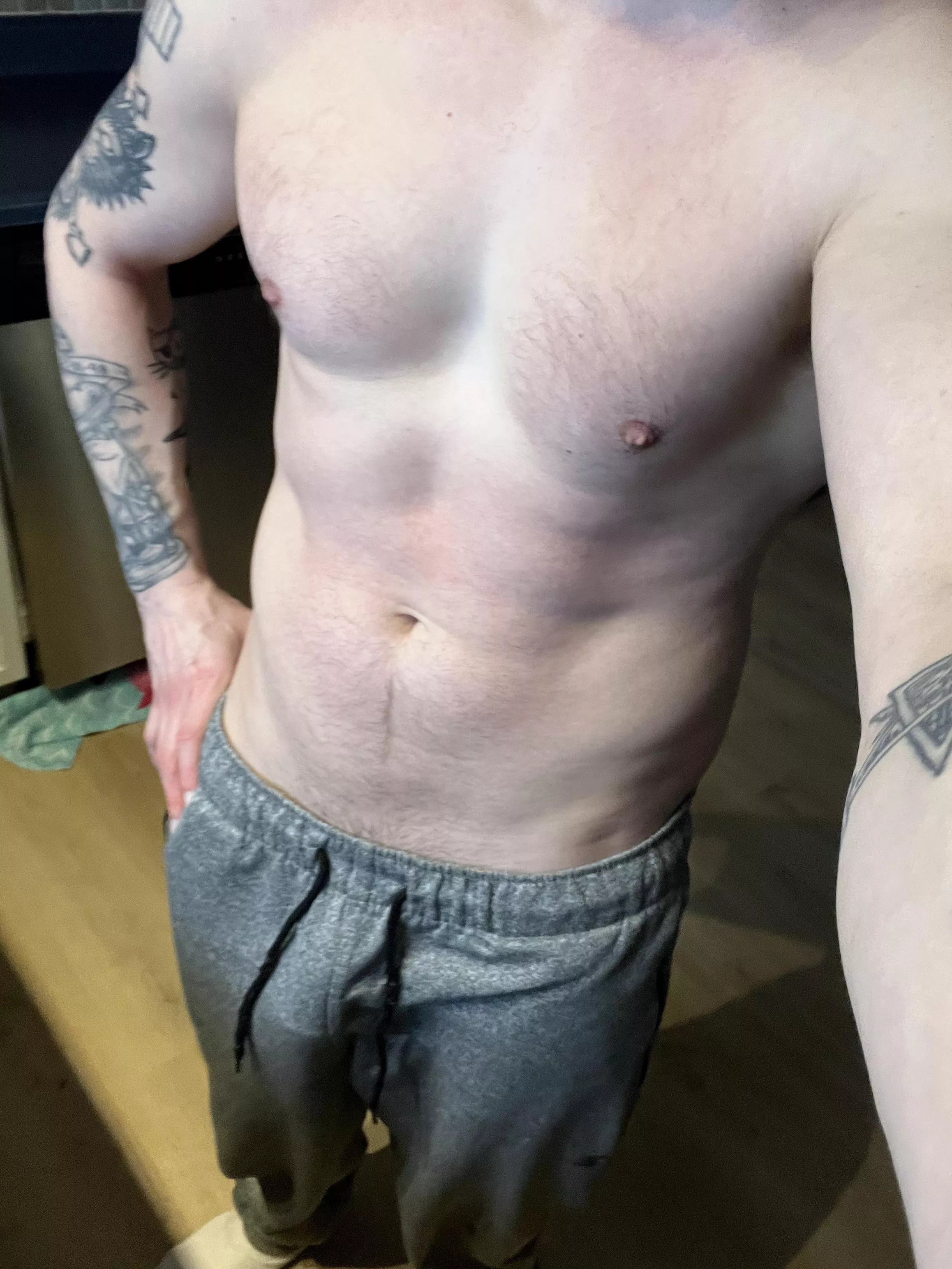 Getting ready for a workout posted by anthonyhendrixxx