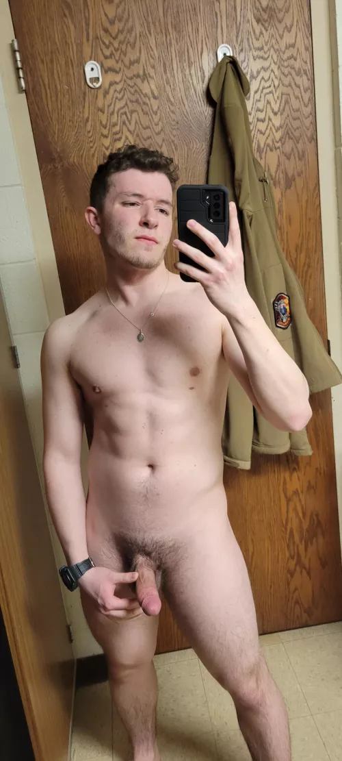 Got stood up tonight l, anyone want to make them jealous? by Mysterious_Ad6305