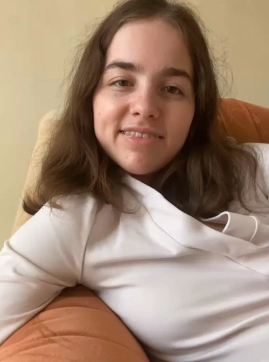 hi 😇 posted by makemepurrrrrrr