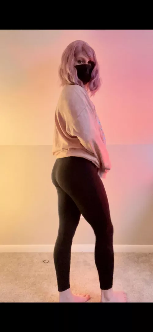 I feel nervous 😰 by Lily_NextDoor