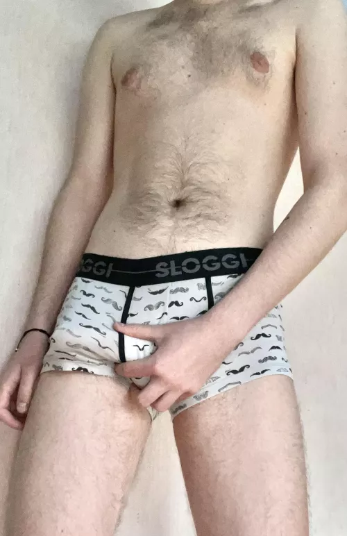 I really had to hold it down, so it doesnt come out by Kai_the_otter