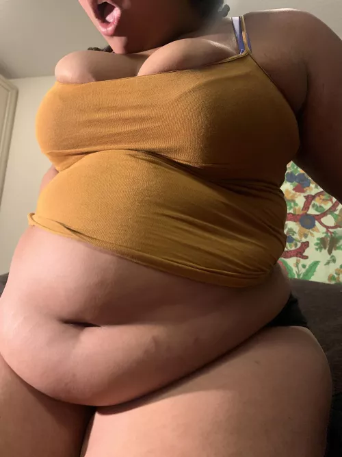 I wasn't expecting my belly to get this big so fast! by Regalkapha