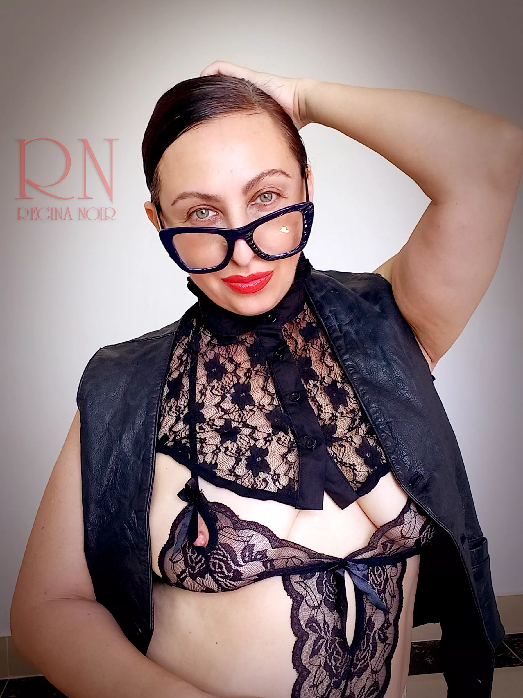 Is it appropriate for meeting you after working day? posted by Regina_noir