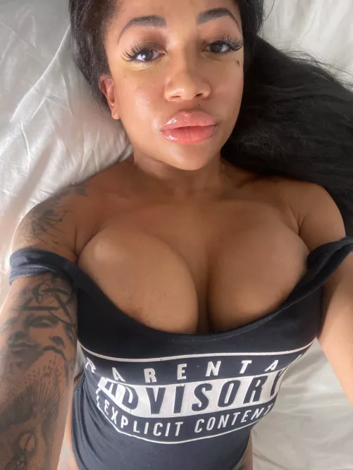 My twins wanna say hi ;) by VariousdRegret