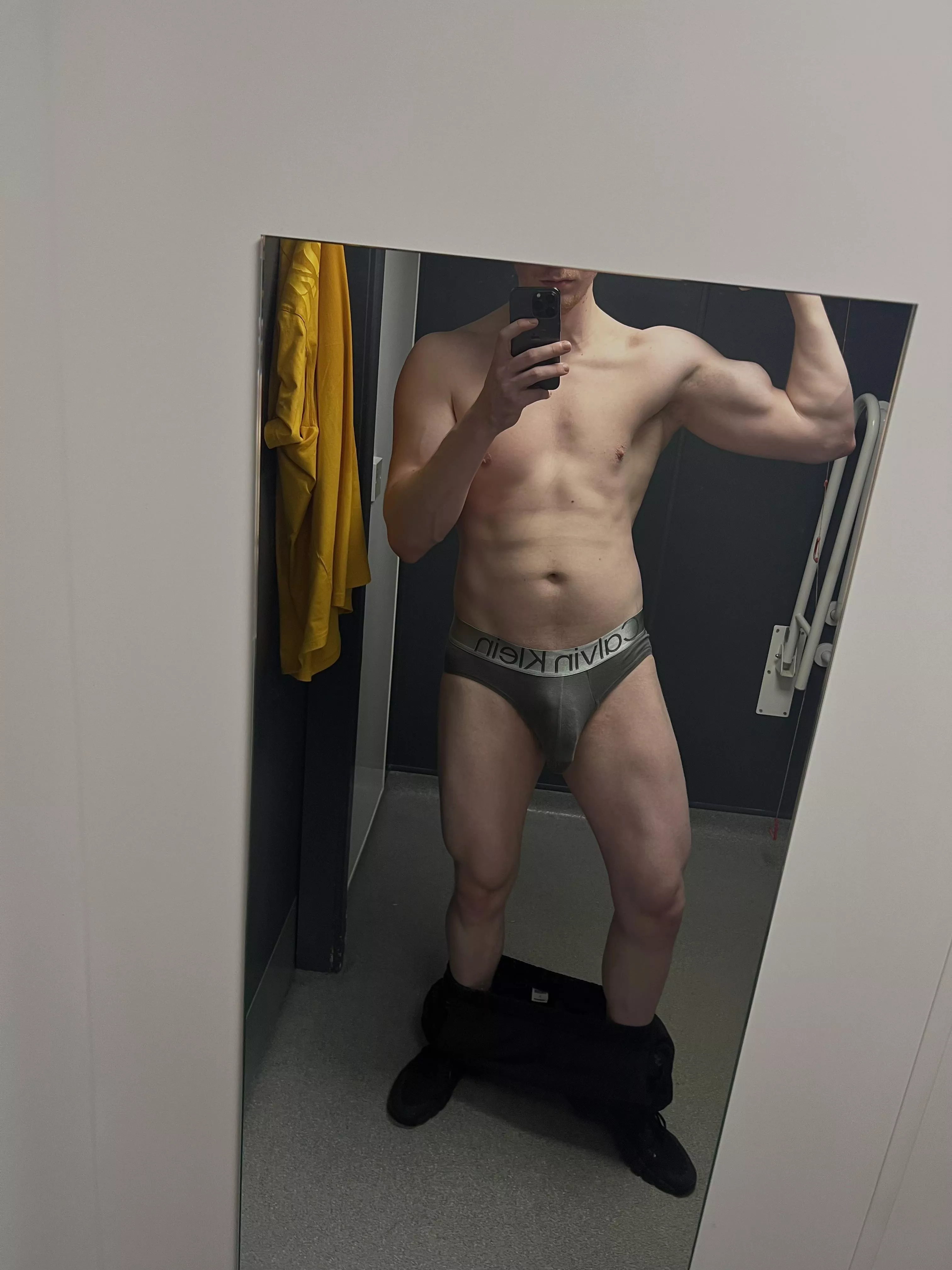 My XL briefs are too small to carry all this cock but at least they’re stretchy, can I stretch out you next? posted by bedroombullyxxl