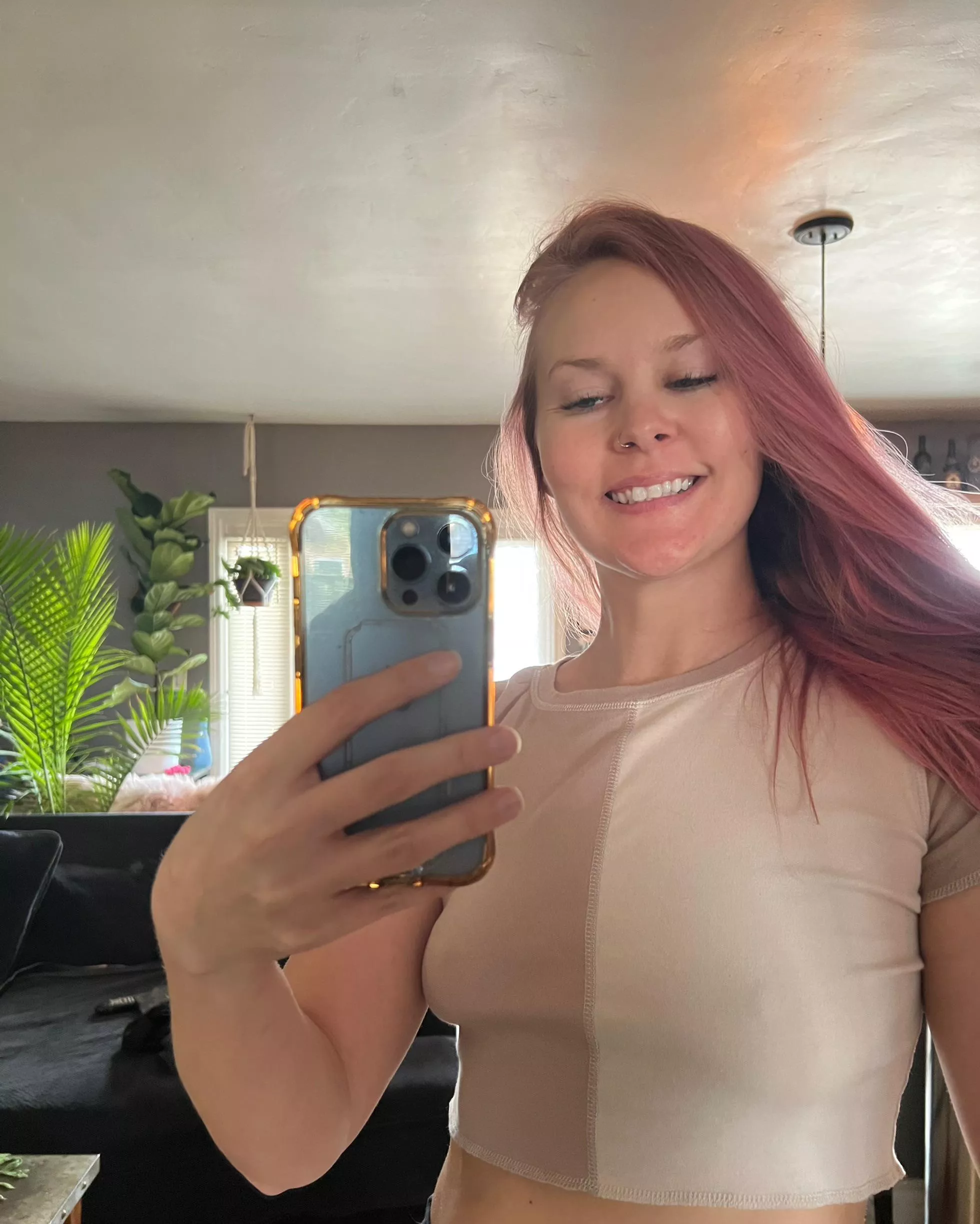 No bra, no make up ;) posted by athenadawnelle