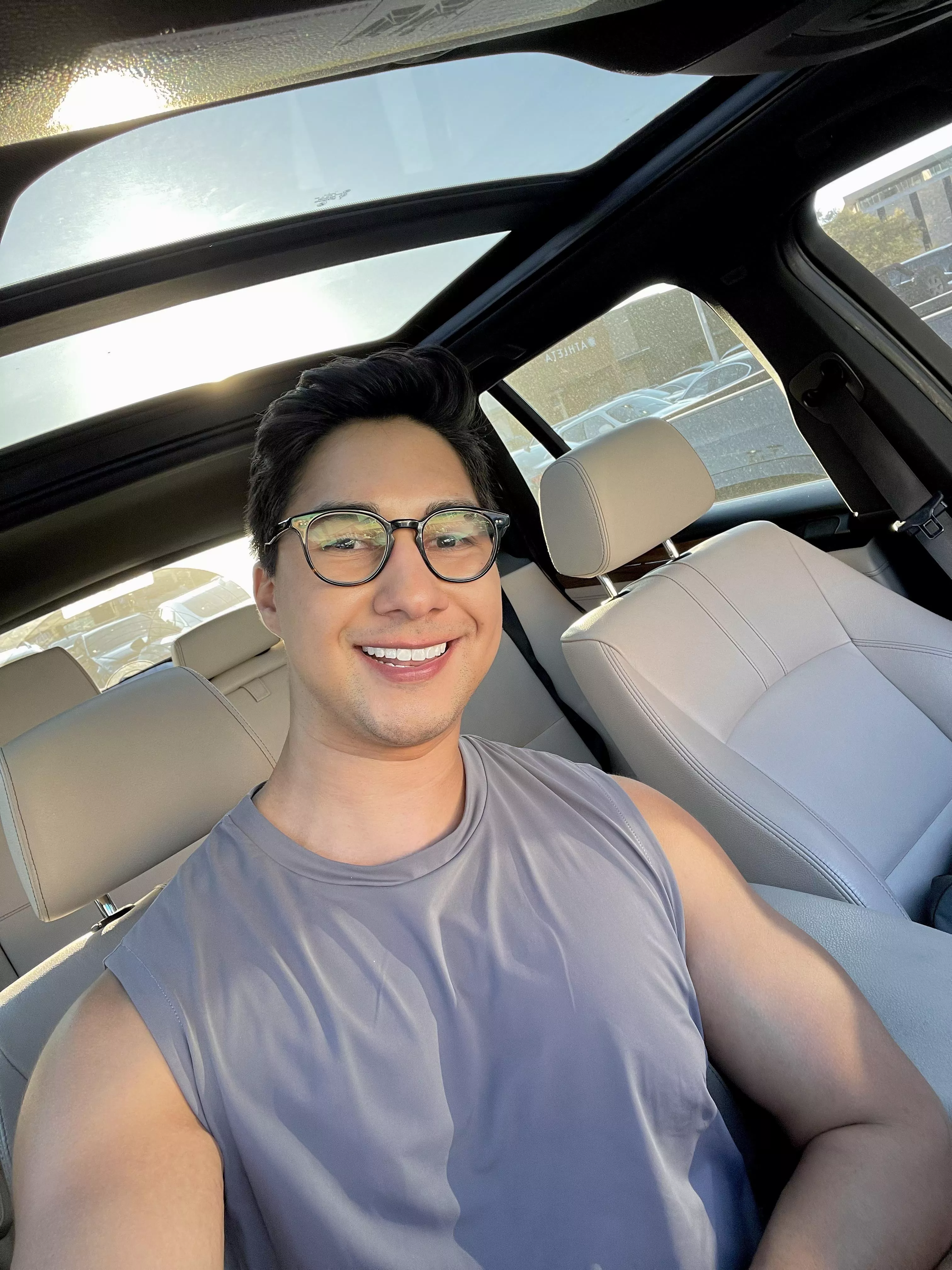 Only happy when the sun is out ☀️ posted by Gpardo93