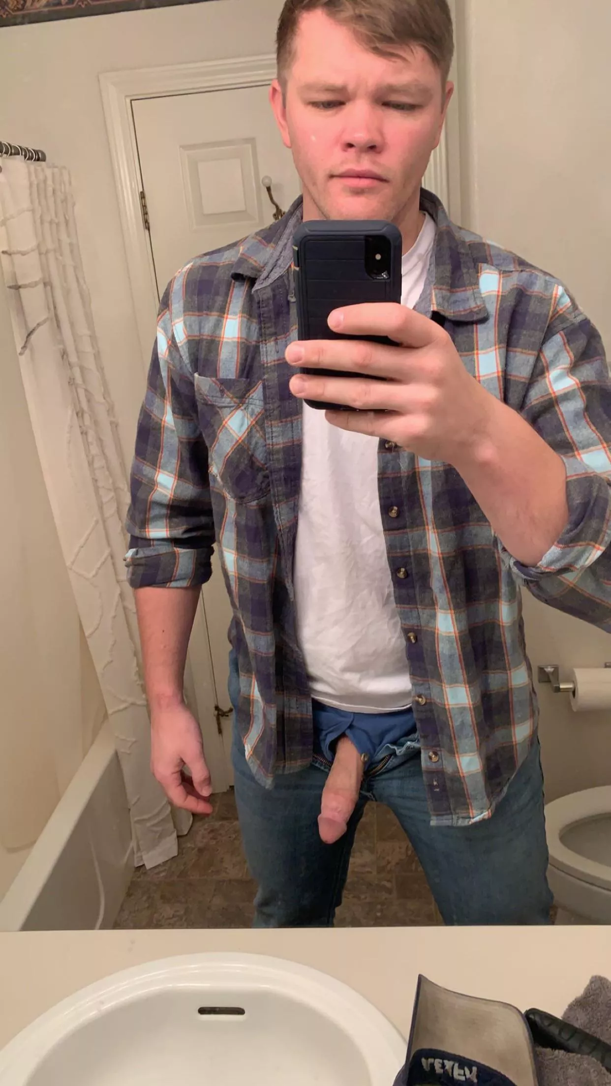 Straight…. Kinda bored. posted by somewhere7279