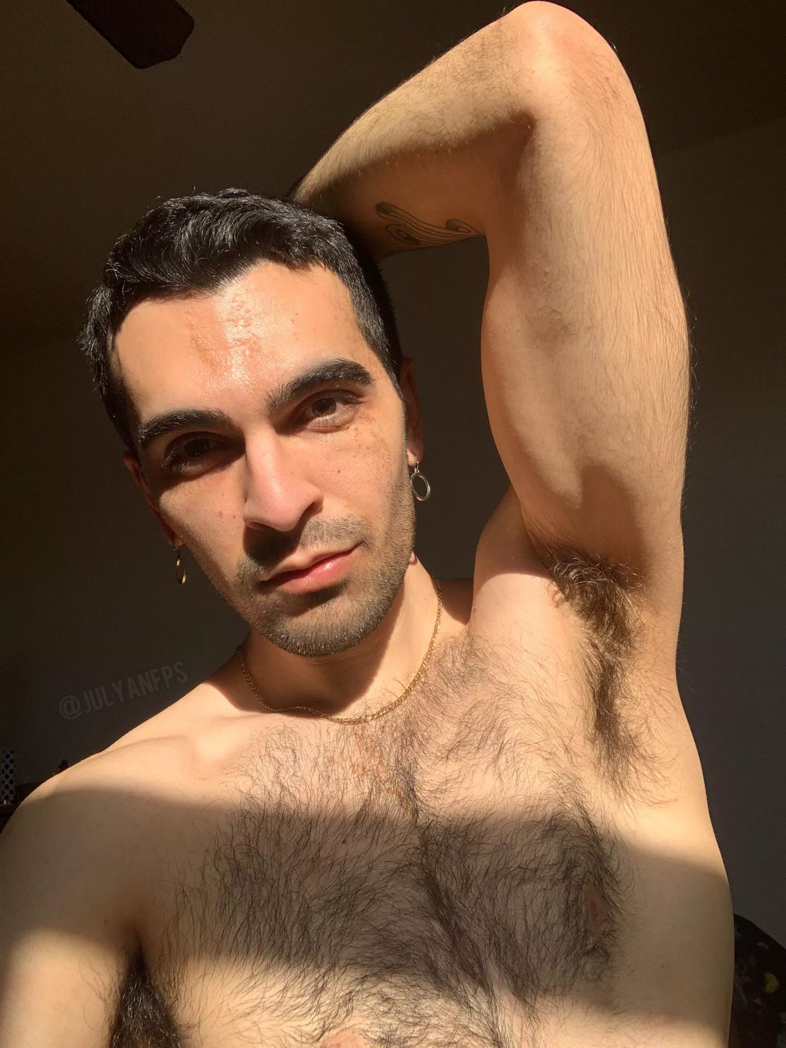 The hair spilling out of my left armpit 😜😜 come taste me posted by julyanfps