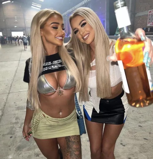 The under boob 😍 by Aggressive-Orange573