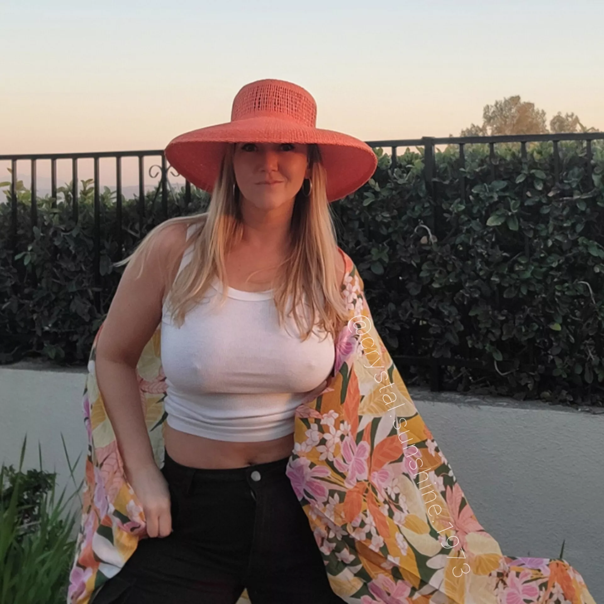 They look so nice and round for all natural, braless and 2 kids later [F49] posted by Crystal_Sunshine_