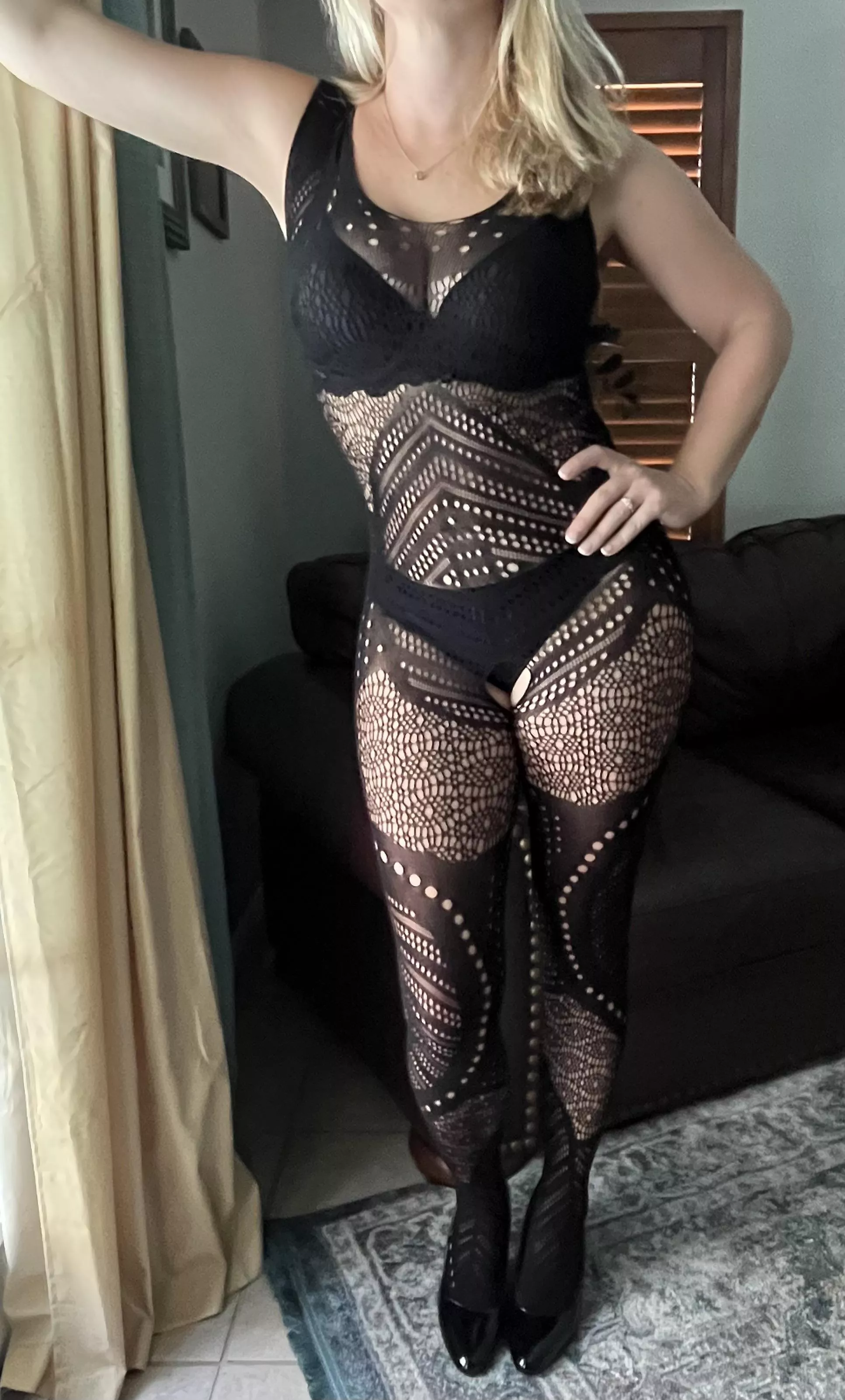 This full body stocking is so soft 🖤 posted by Flygirlpantyhose