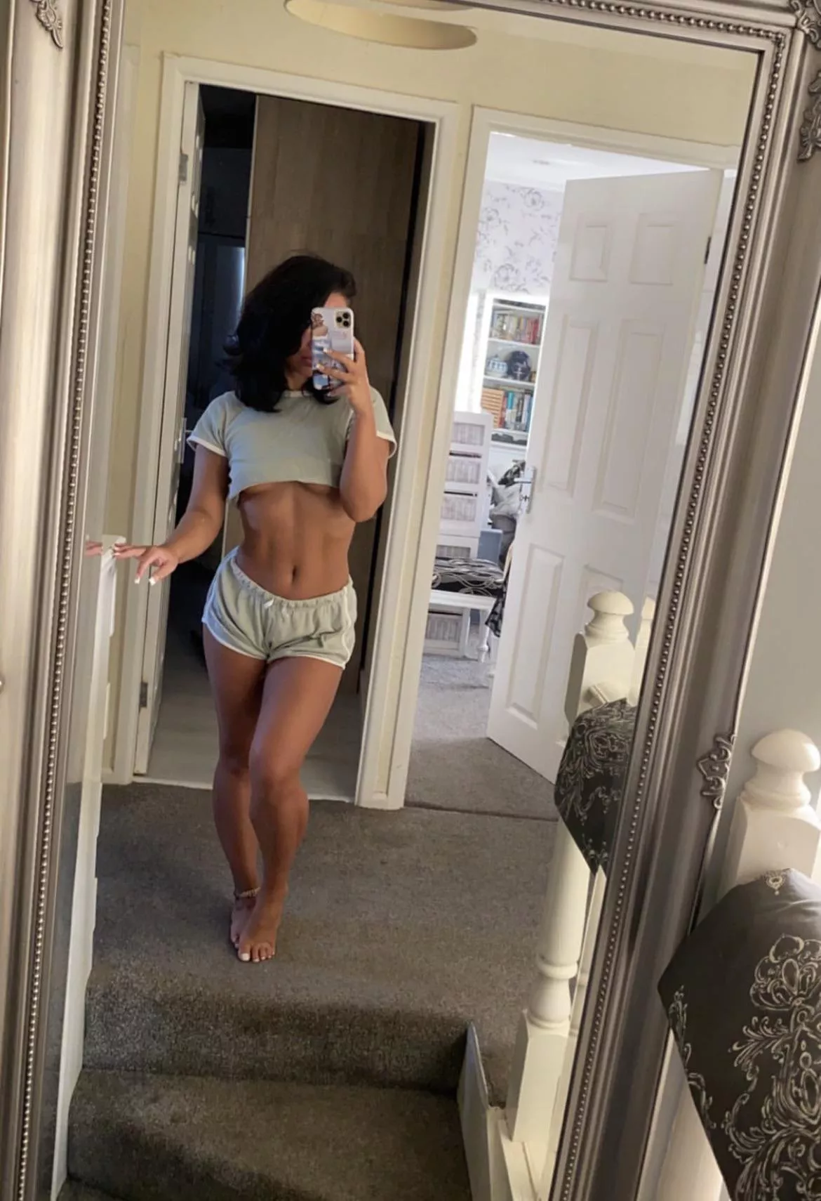 Tight body chav with white nails 😜 posted by Horny_m21