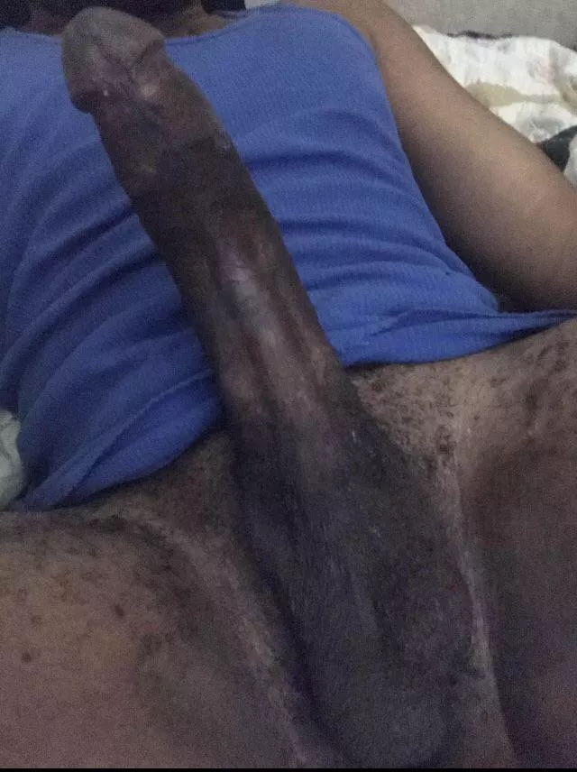 Who’s up??? I’m trying to see something 🫣 posted by bangbro17