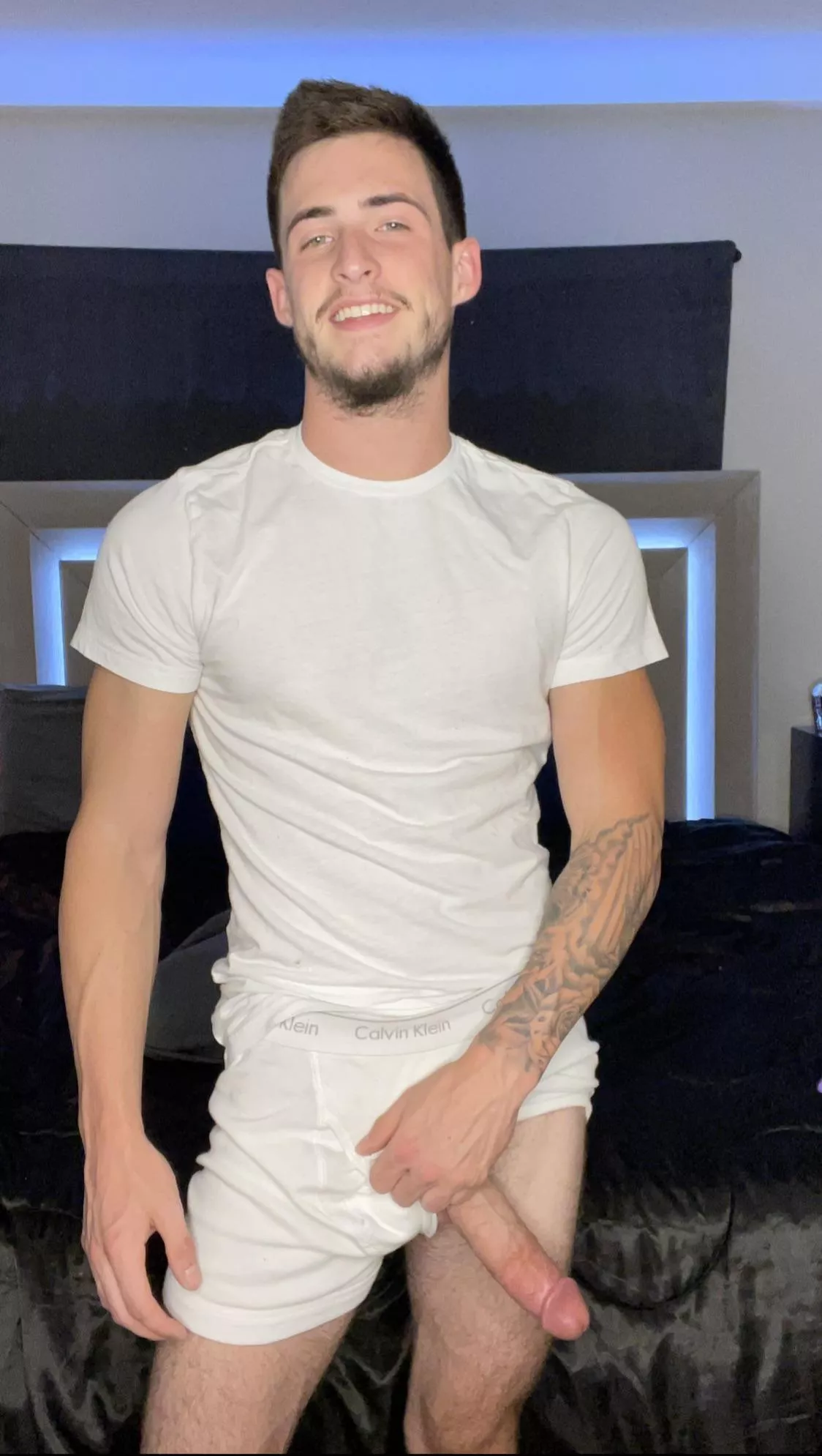 Wood Morning 😅 could you help me with this?🥵 posted by MaxPriceOF