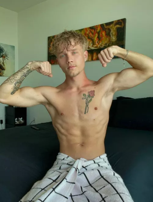 [21] Am I hot enough? by tywankss