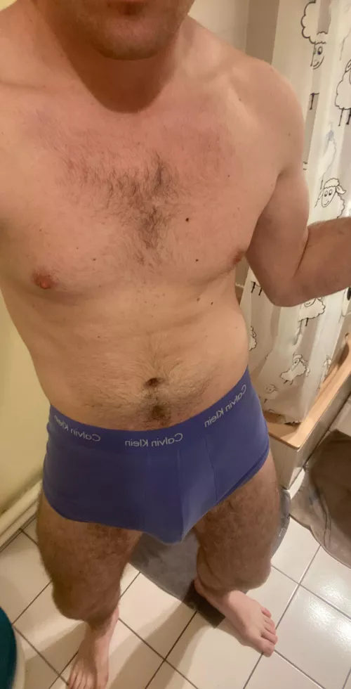 21 for muscular guys, i’m a 21 french fit boy with poppers add me @vicfitness44 (dom, muscular, verbal +++) by fitbrovic3