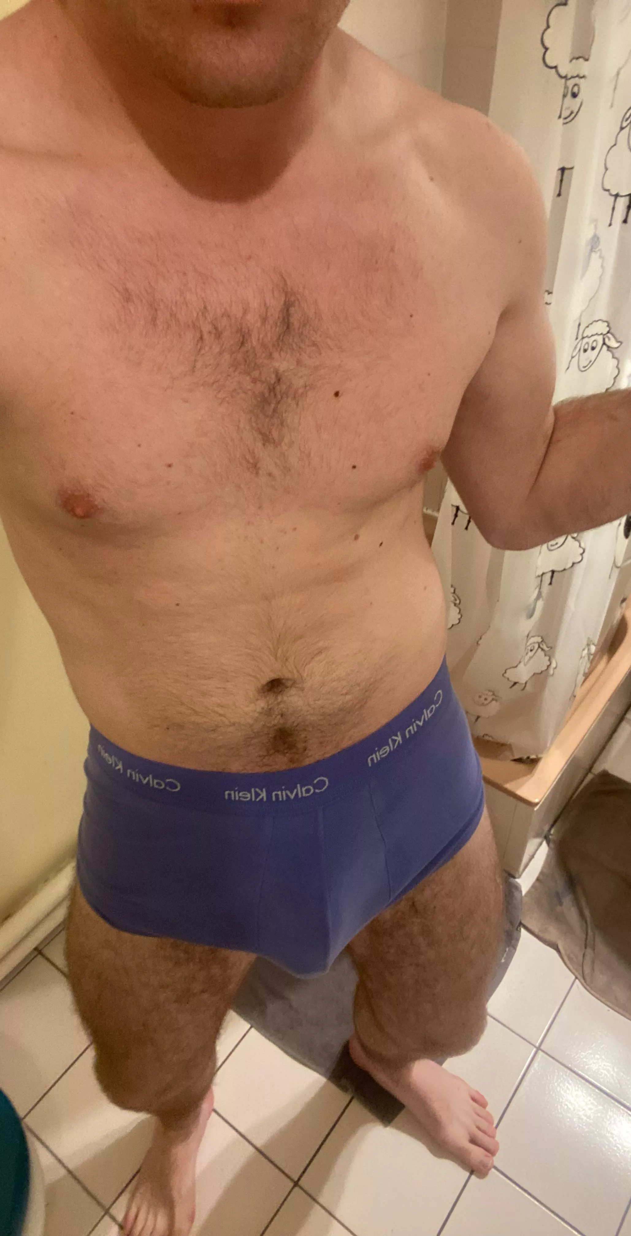 21 for muscular guys, i’m a 21 french fit boy with poppers add me @vicfitness44 (dom, muscular, verbal +++) posted by fitbrovic3