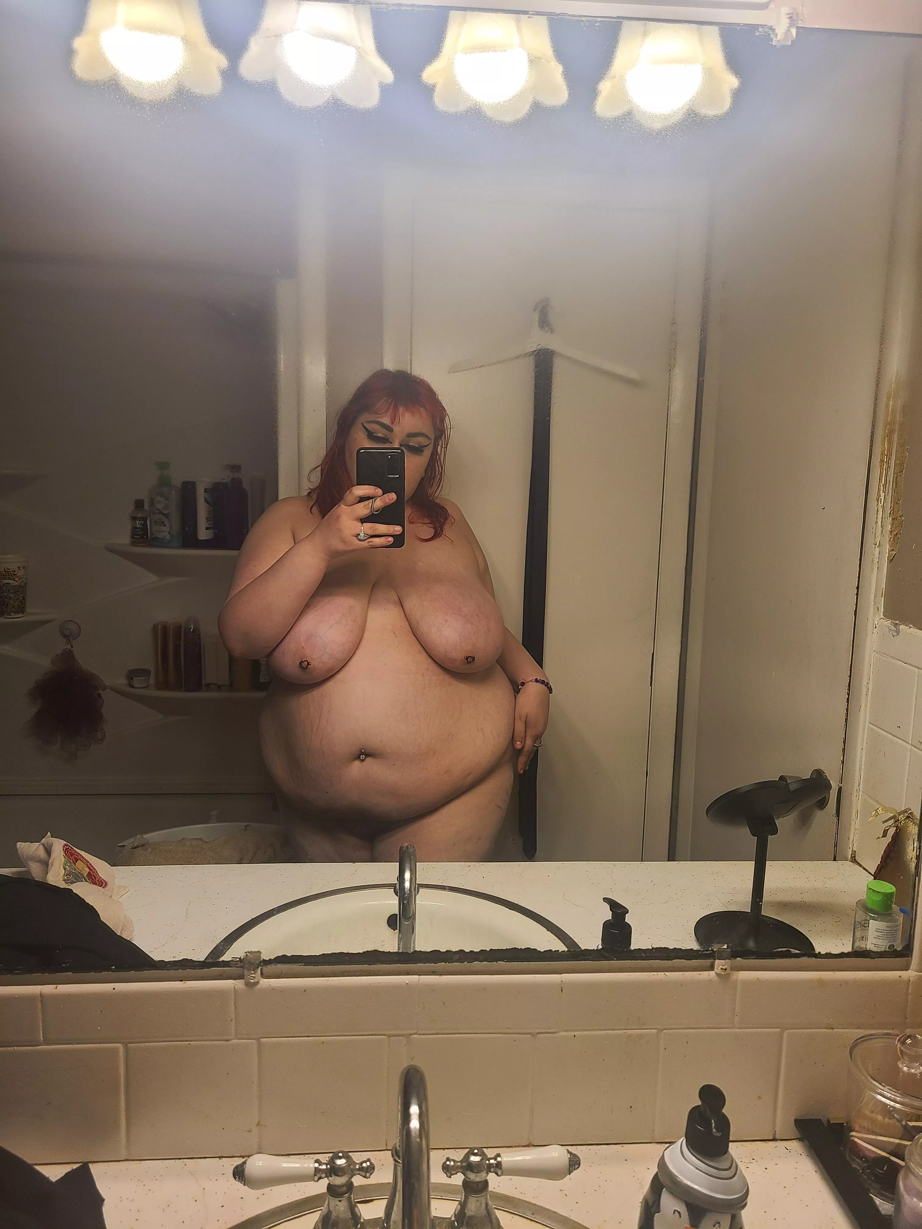 before bath selfie posted by supersailorrapmon